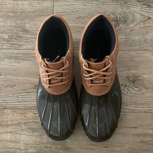 Tommy Hilfiger Ankle Duck Boots (Size 7)